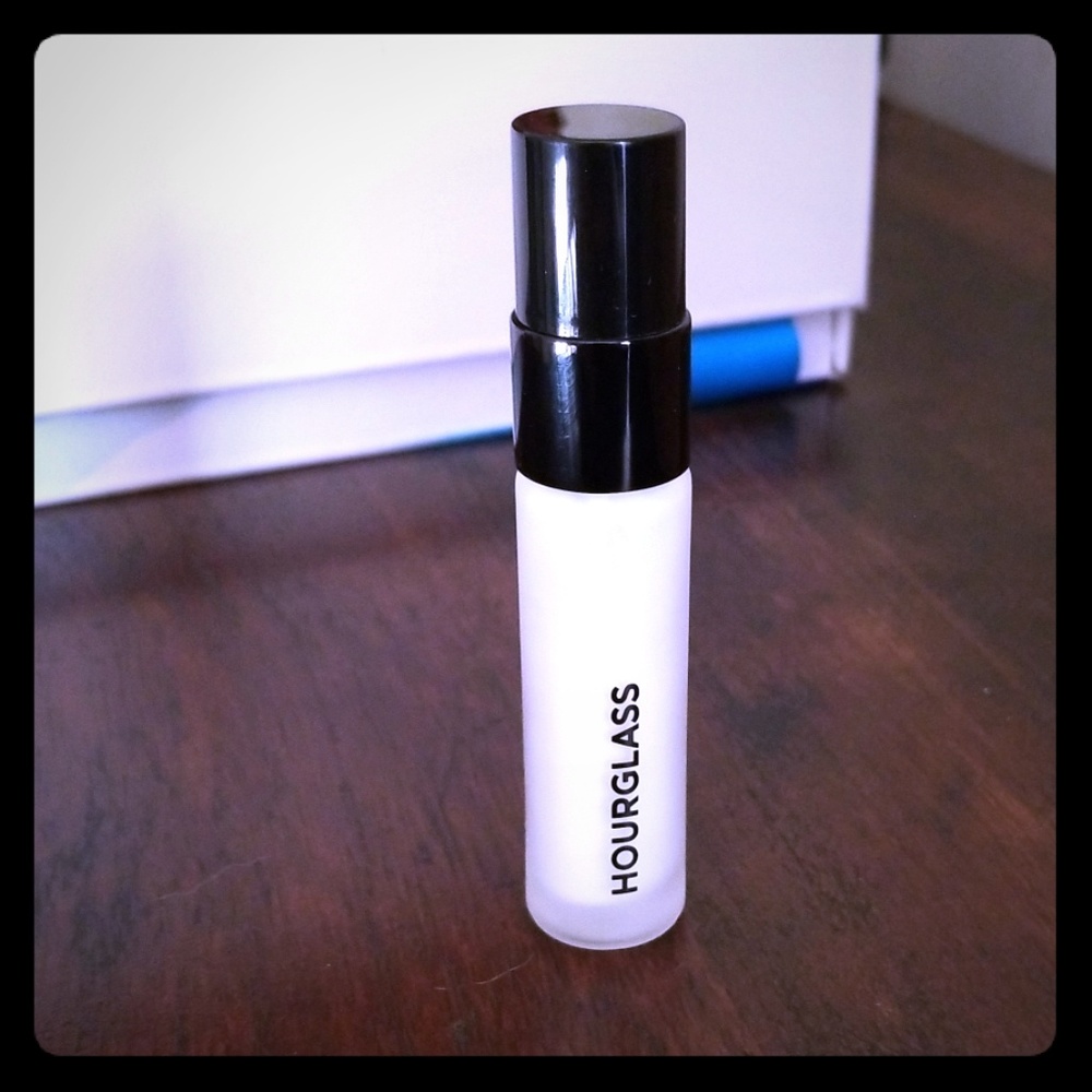 Hourglass Veil mineral face primer + SPF 15